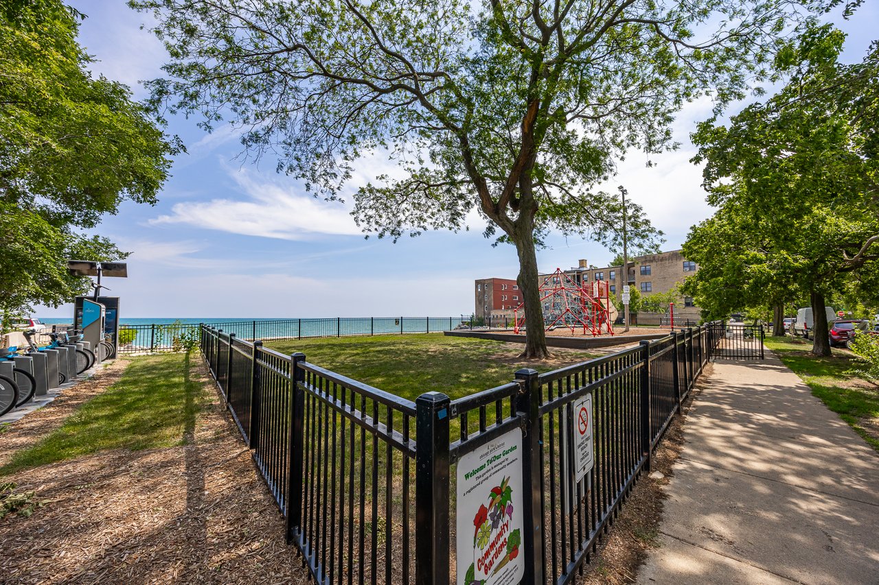 7631 N Eastlake Terrace Unit: 2A-3A