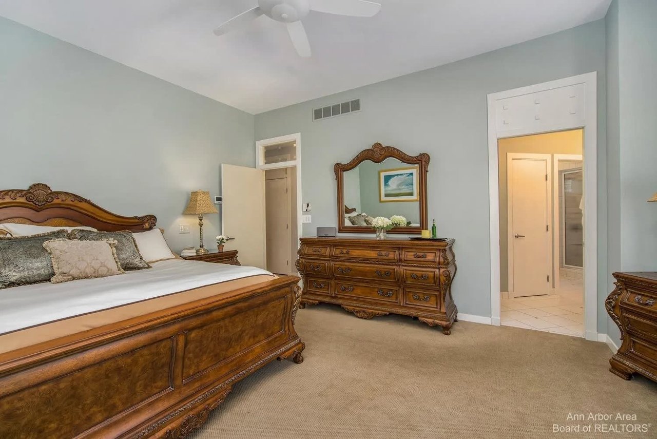 2566 Thornapple Drive, Ann Arbor, MI 48103