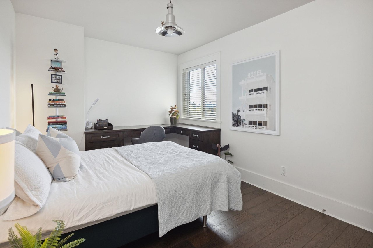 739 Westmoreland Cres