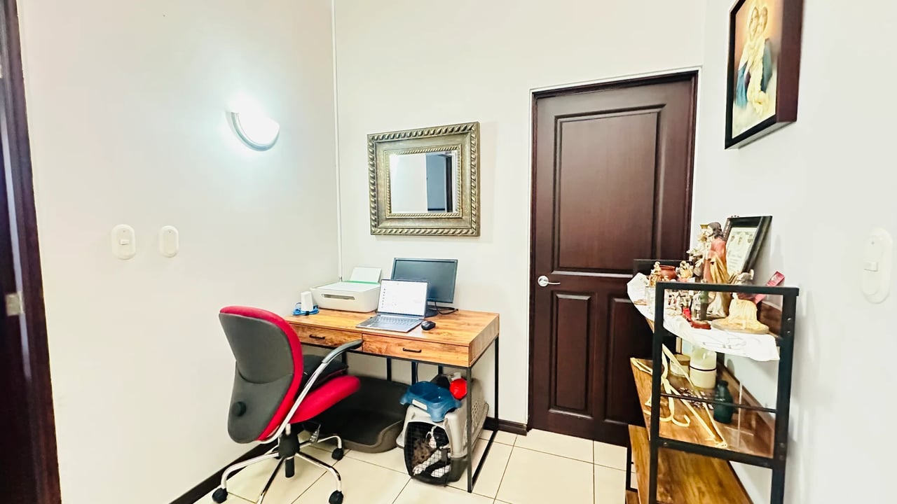 Colonial Style Gated Condo, Curridabat, San Jose