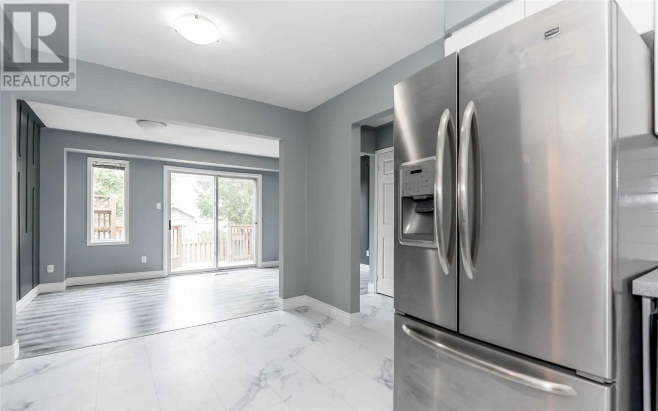 66 Potter Cres