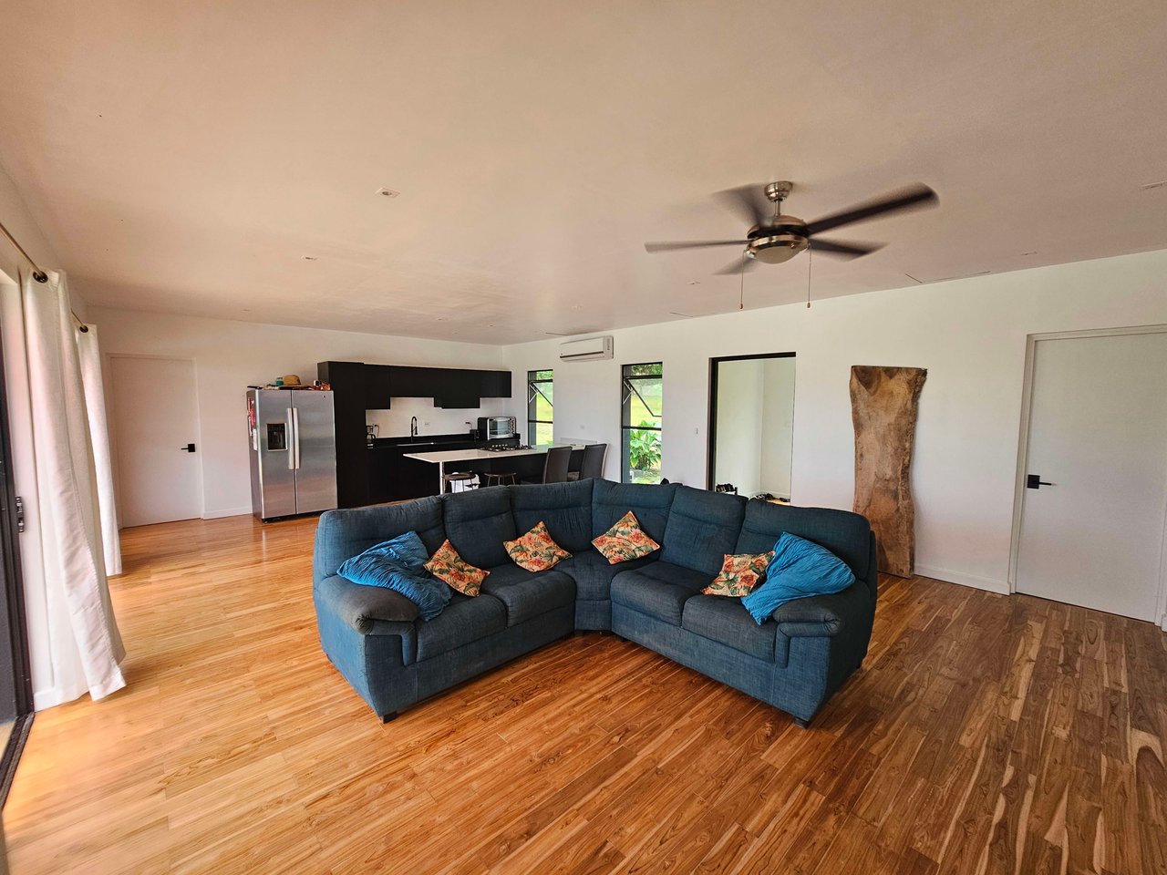 Ocean and Mountain View 3-Bedroom Home in Ojochal, Costa Rica - Casa Paradise