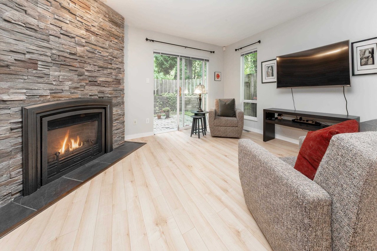 39-8701 16th Ave