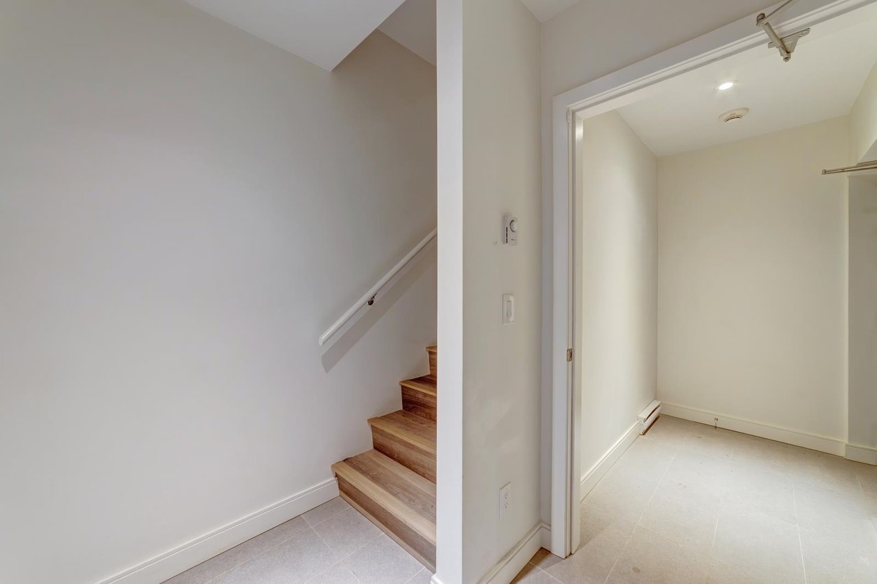 126-525 E 2nd Street, North Vancouver
