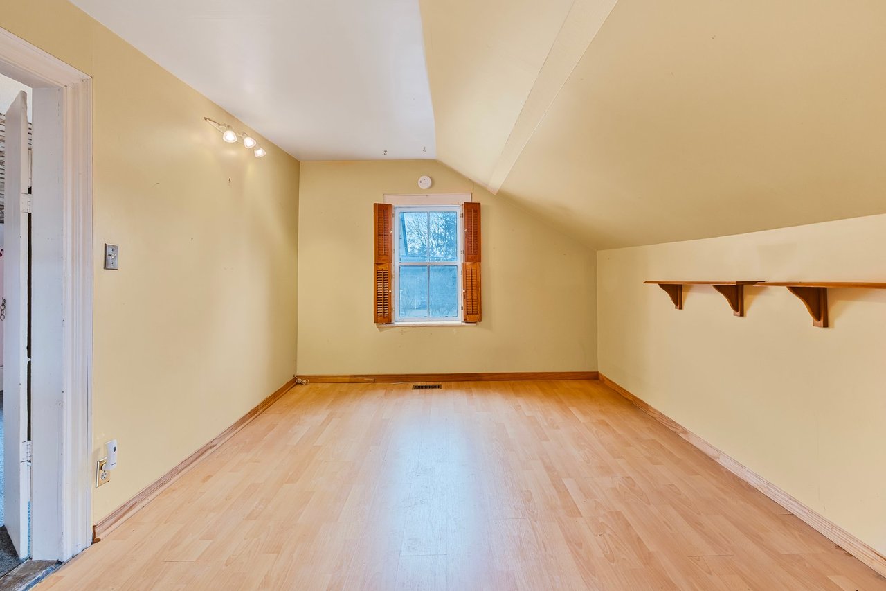 410 Eagle Street, Newmarket, ON L3Y 1K6