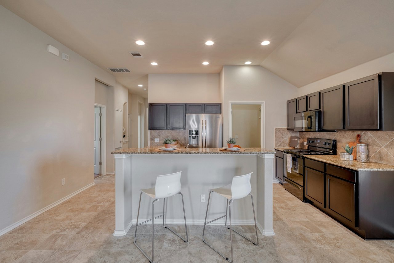 Rare Cul-de-Sac Gem in Manor – With No Neighbor on One Side and Access to HOA-owned Greenspace Right Outside Your Doorstep!