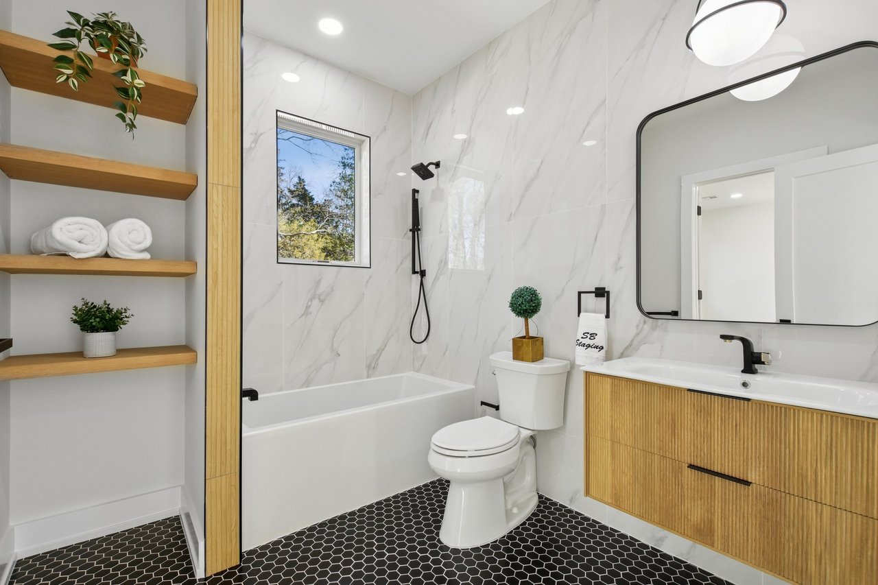 19 Highlander Dr