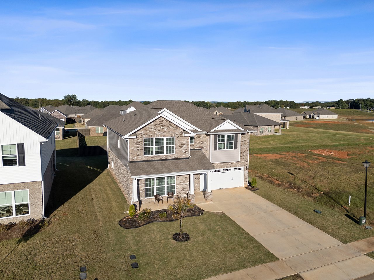 Modern Luxury Meets Spacious Comfort – 5BR/3BA Home