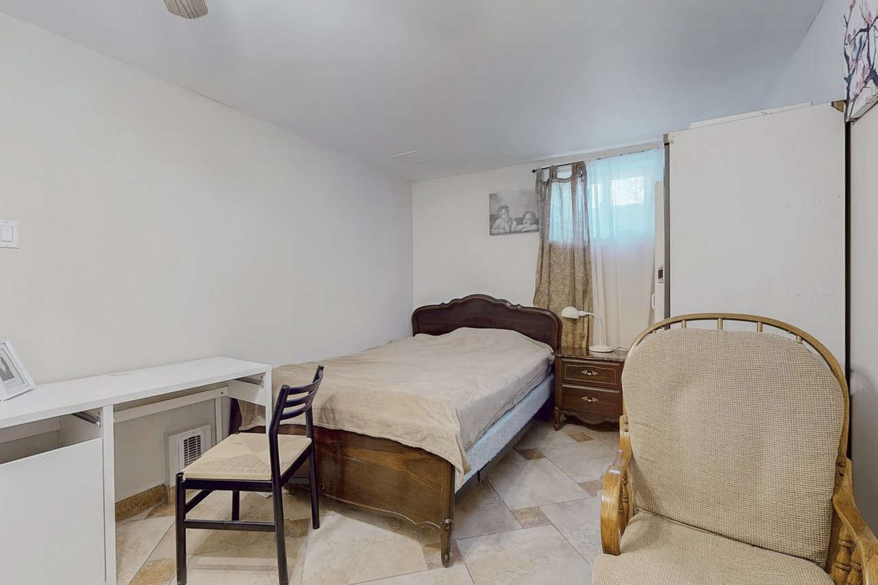 120 Valley Vista Drive