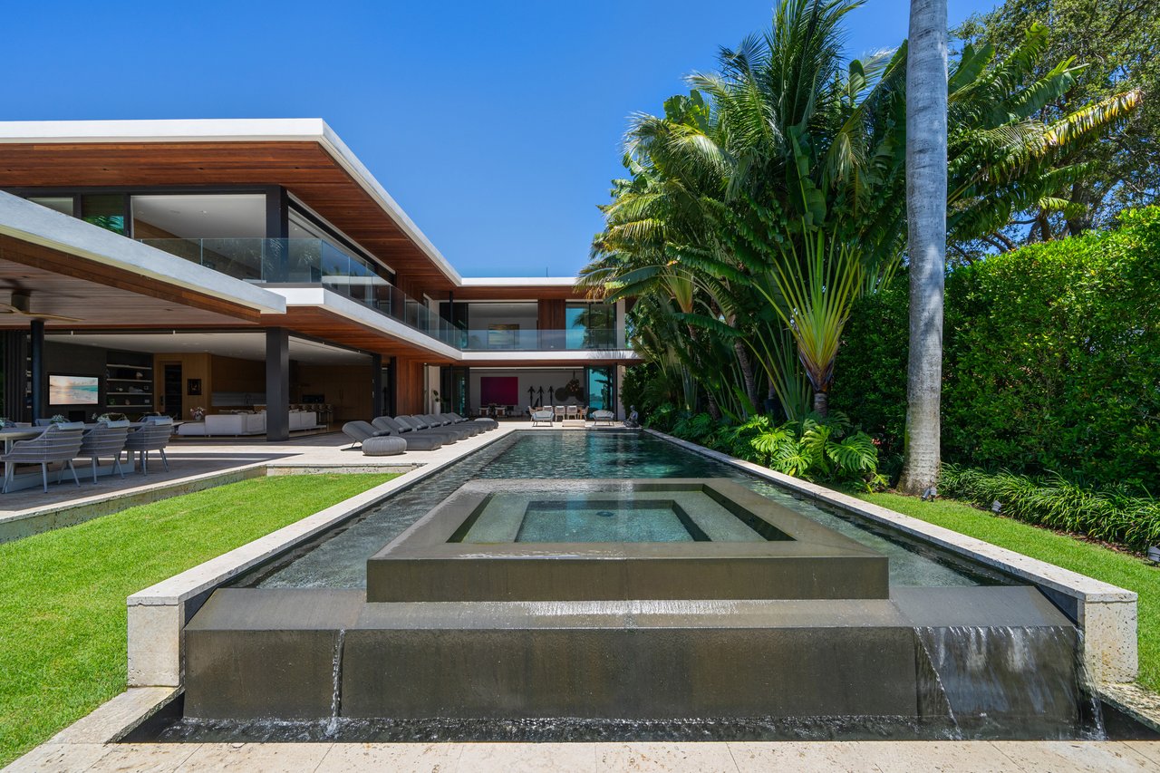 126 W San Marino Drive