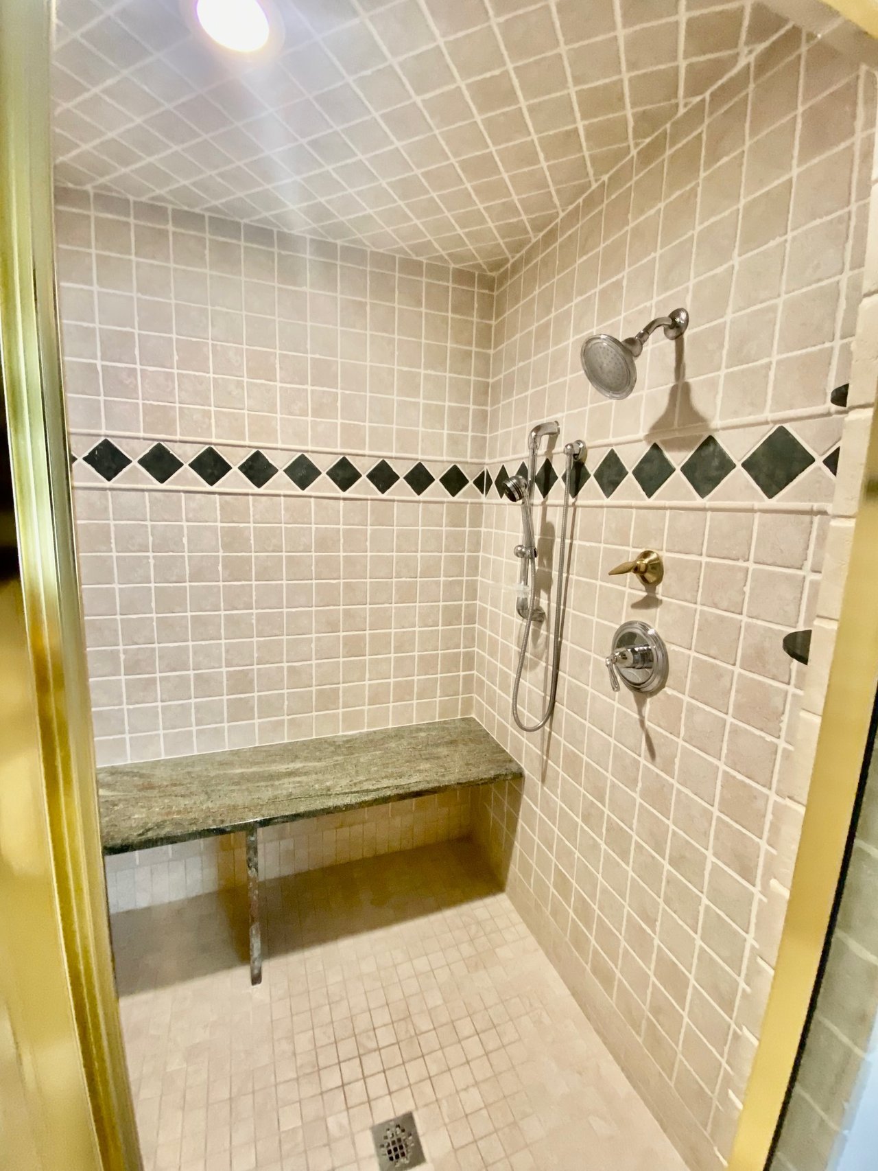 #1706 Oceanfront with Pool