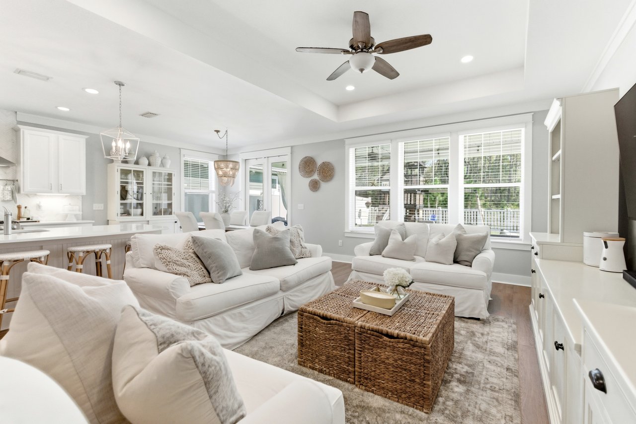 438 Foxtail Way (FOR SALE)