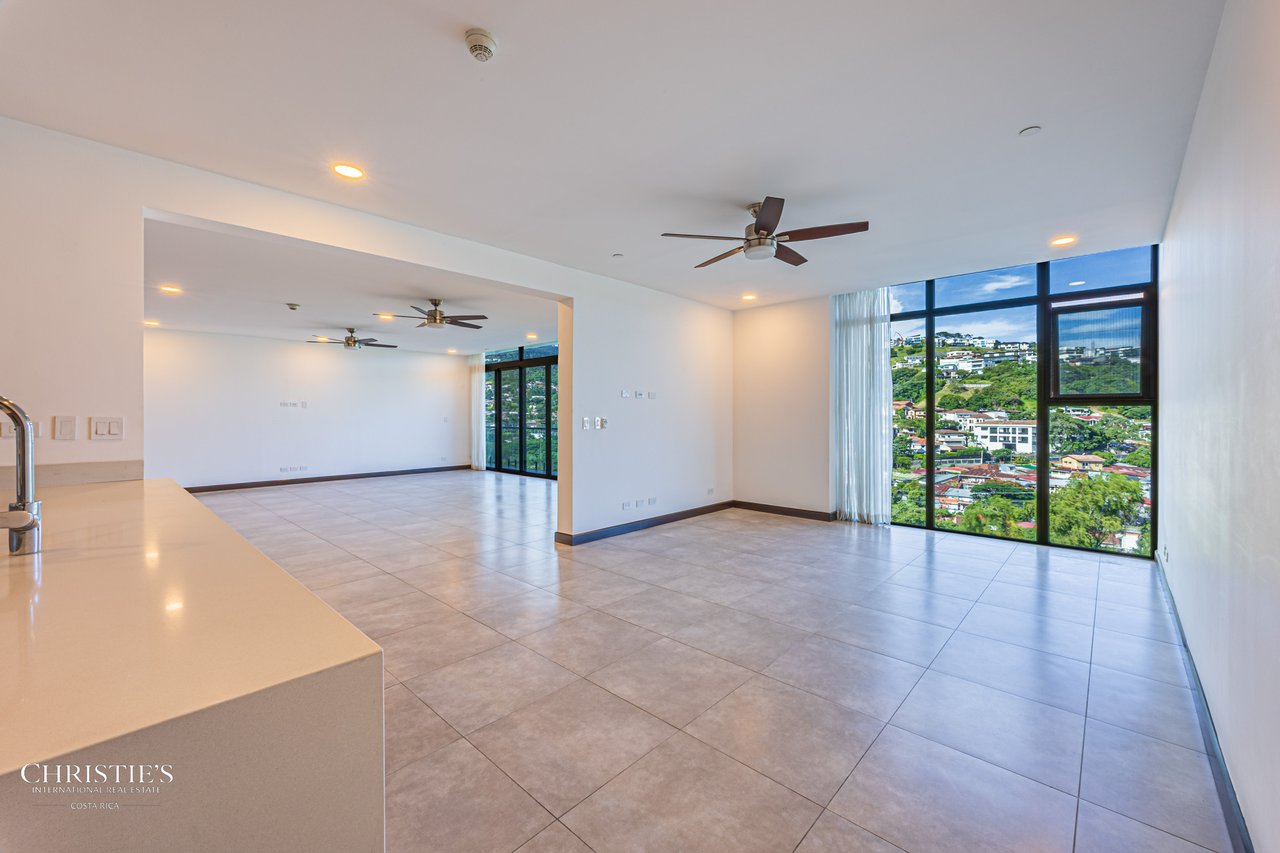 Luxurious Four-Bedroom Condo in the Hills of Escazú   