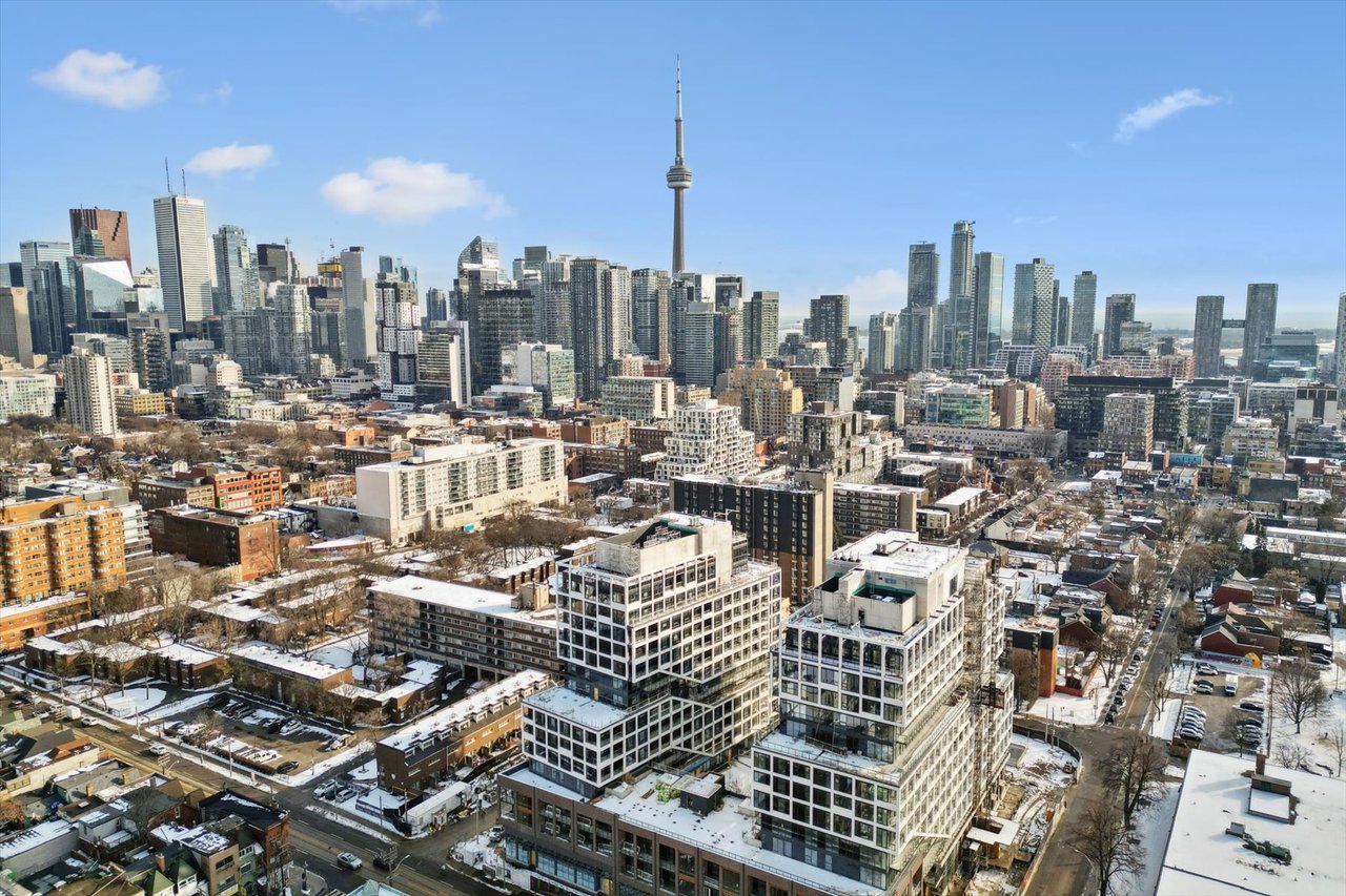 290 Bathurst St