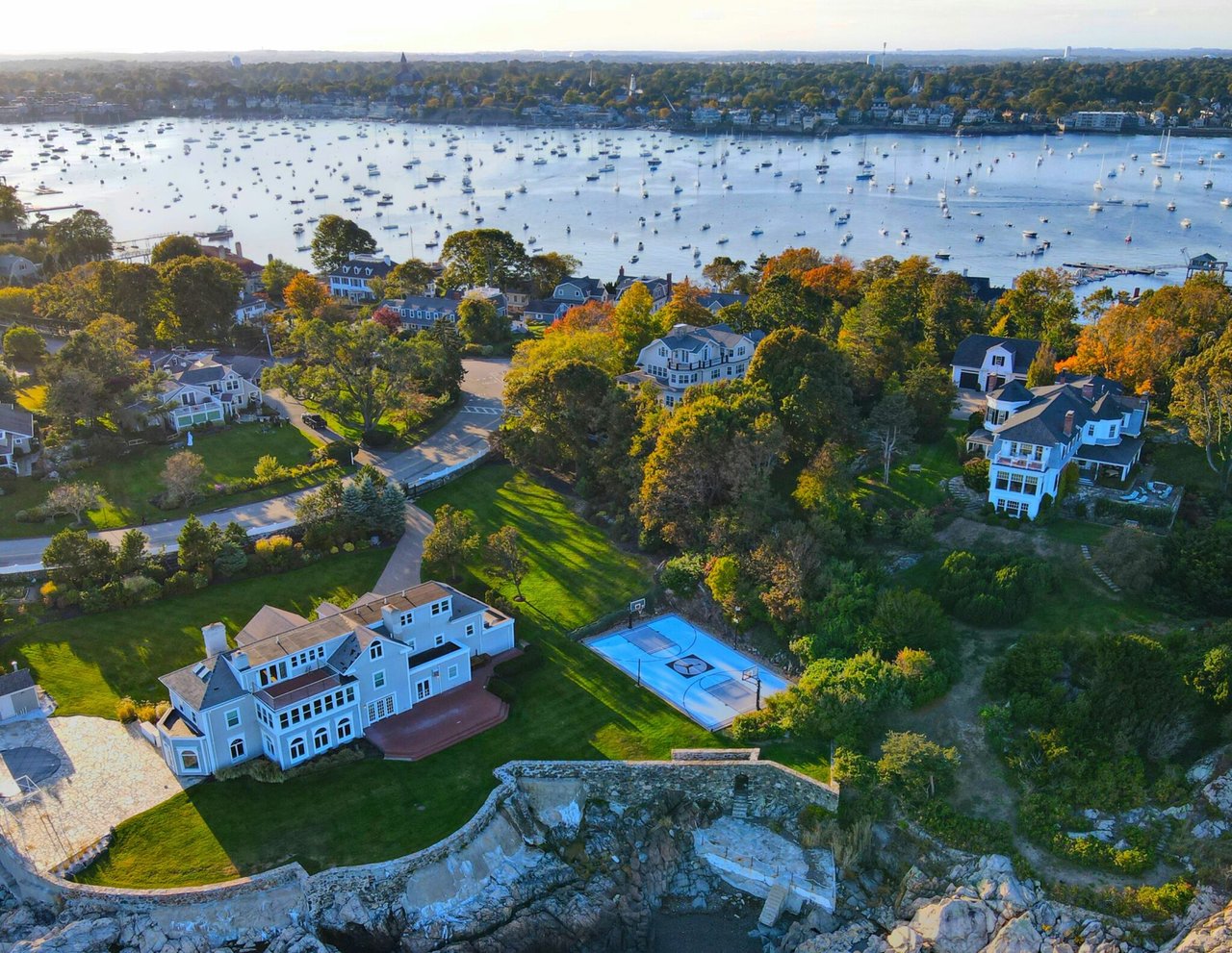Should You Buy Before You Sell? Pros, Cons, and What Massachusetts Homeowners Should Know