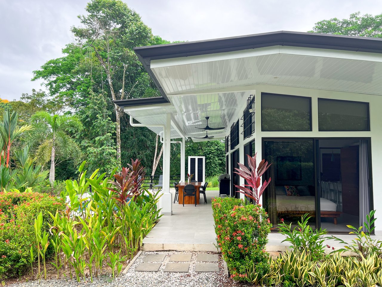 Casa Canto del Río ✨ – A Natural Gem with Modern Comfort in the Heart of the Tropical Jungle