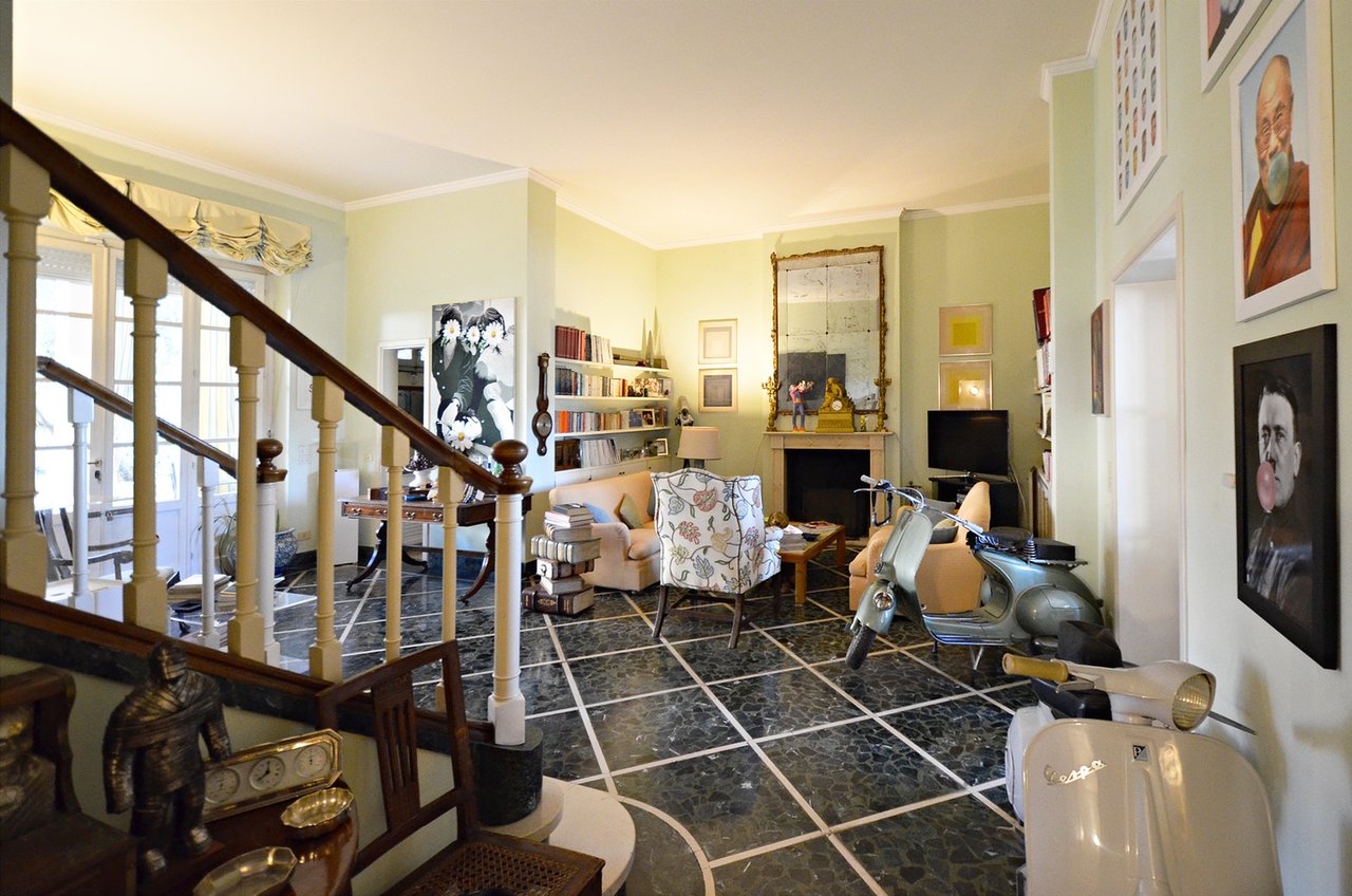 Villa Viareggio With A Sea View