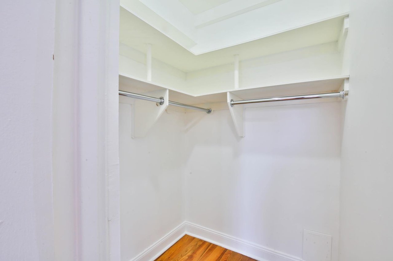 30 East 68th Street, Apt 7-A