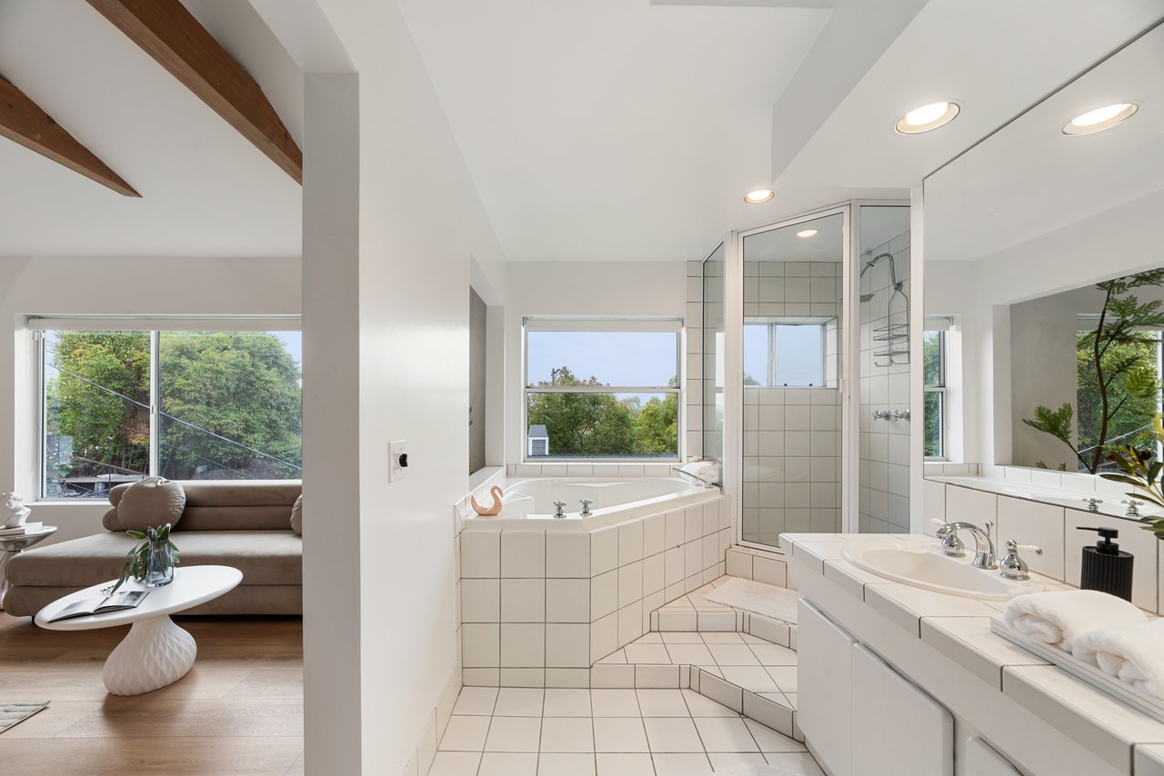 4041 Davana Rd, Sherman Oaks