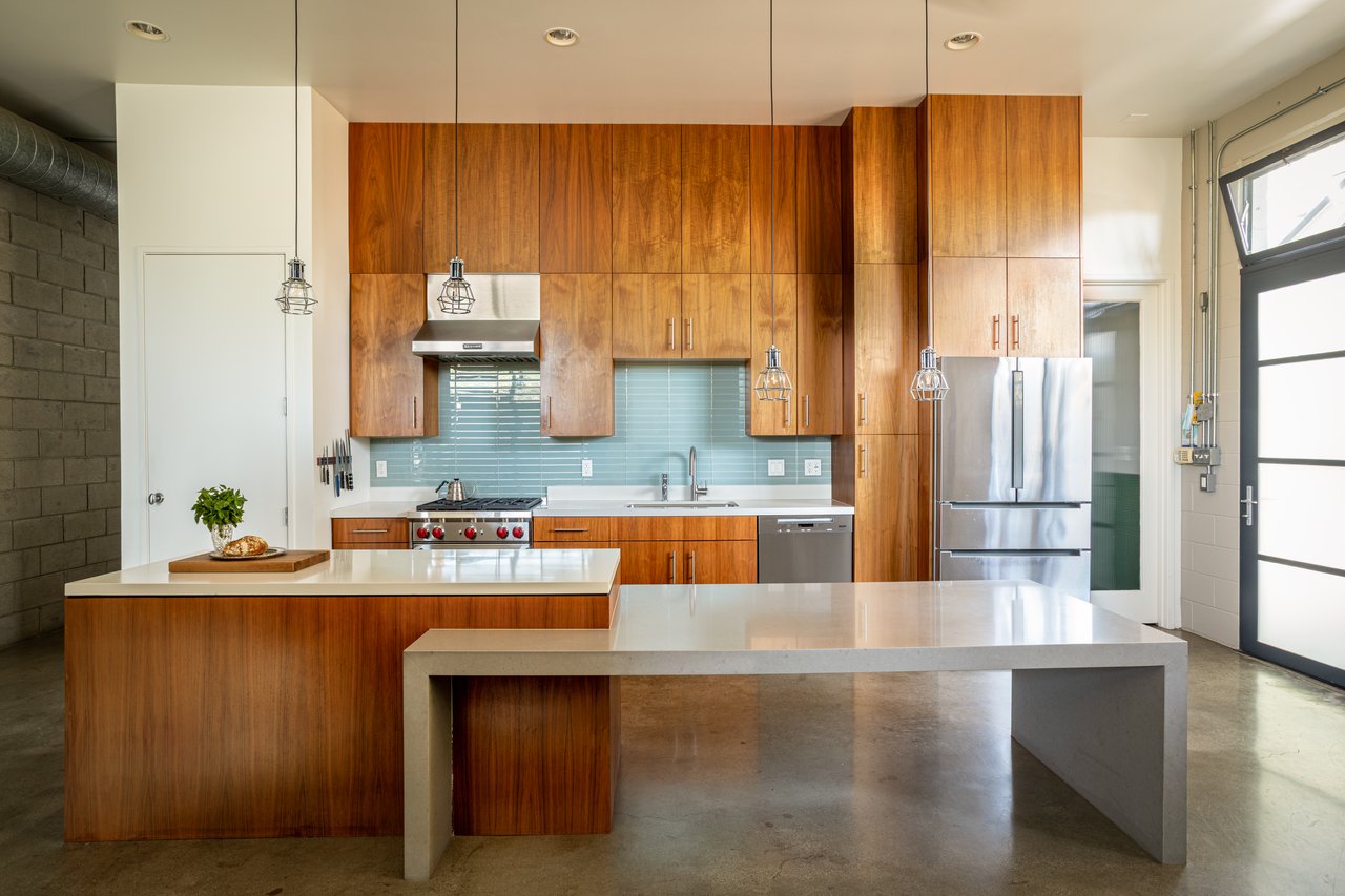 1534 17th St Unit: 105, Santa Monica