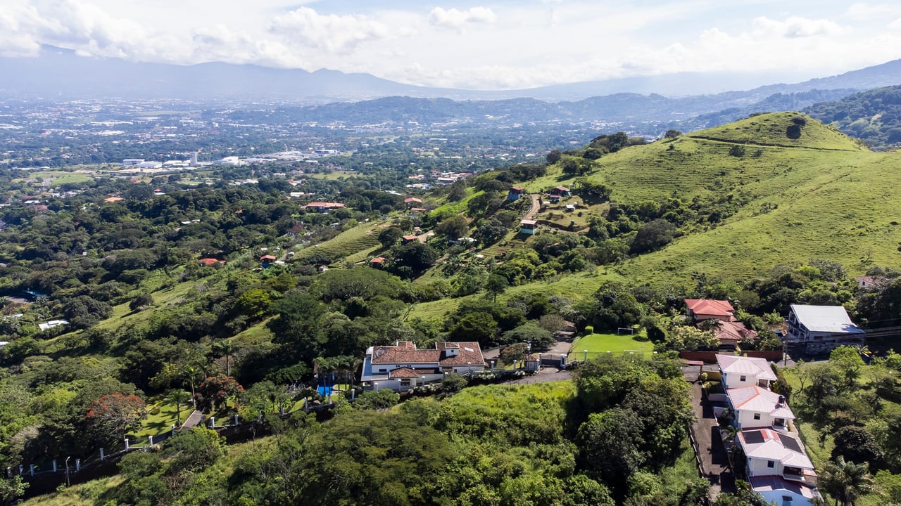Panoramic View Mountain Estate, Ciudad Colon, San Jose