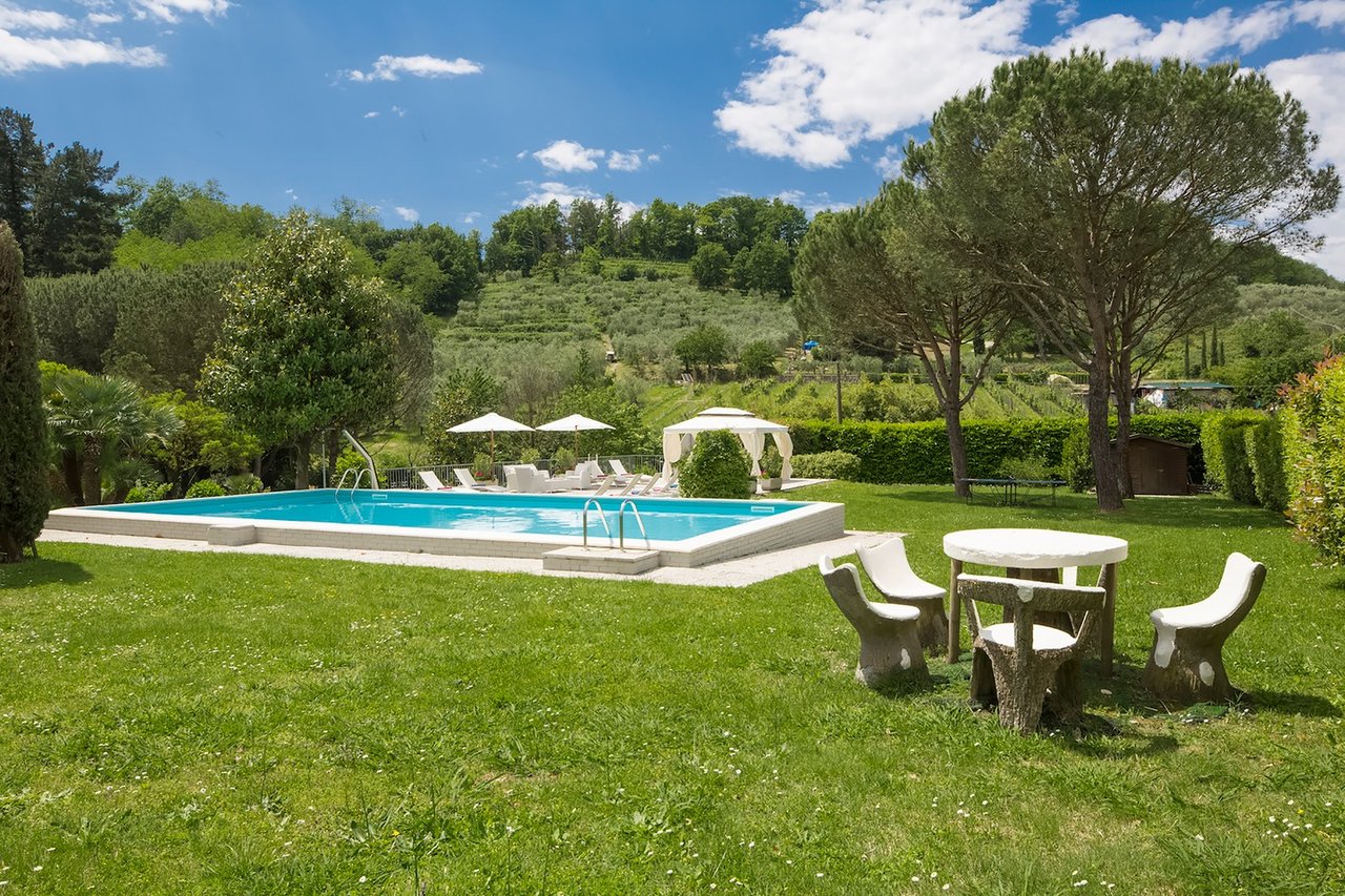Marvelous Countryside Villa Outside of Lucca