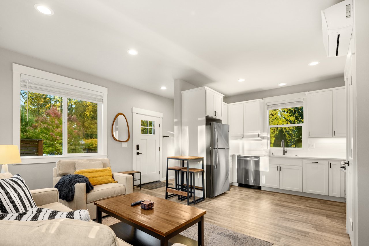 13005 NE 73rd Street Unit: 2