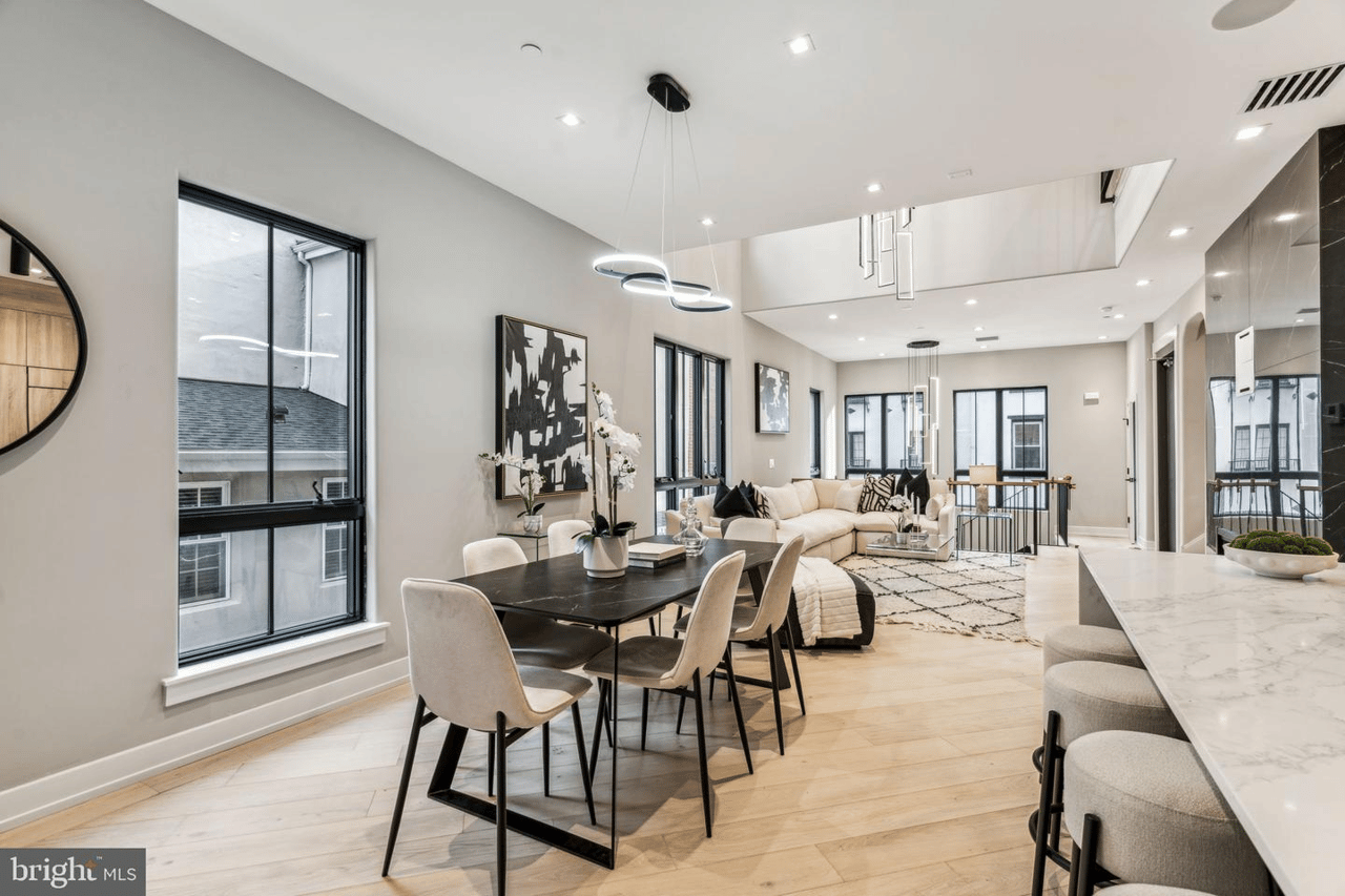 336 S Hicks St, Philadelphia, PA 19102