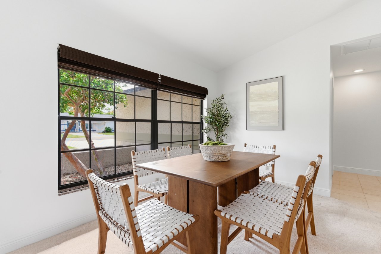 19184 Pine Run Ln - Three Oaks