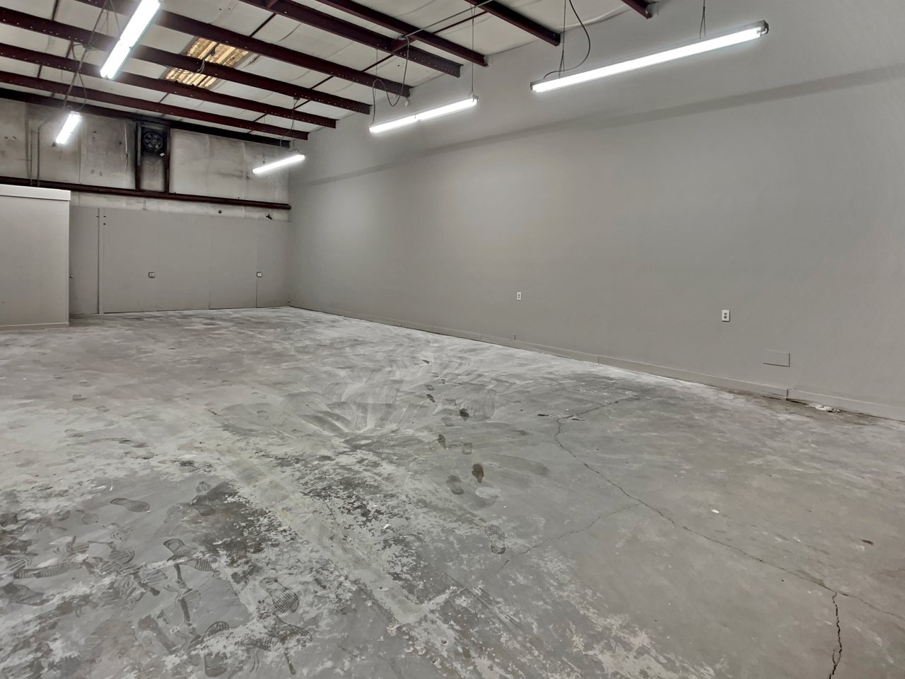 2565 Government Blvd, Suite B