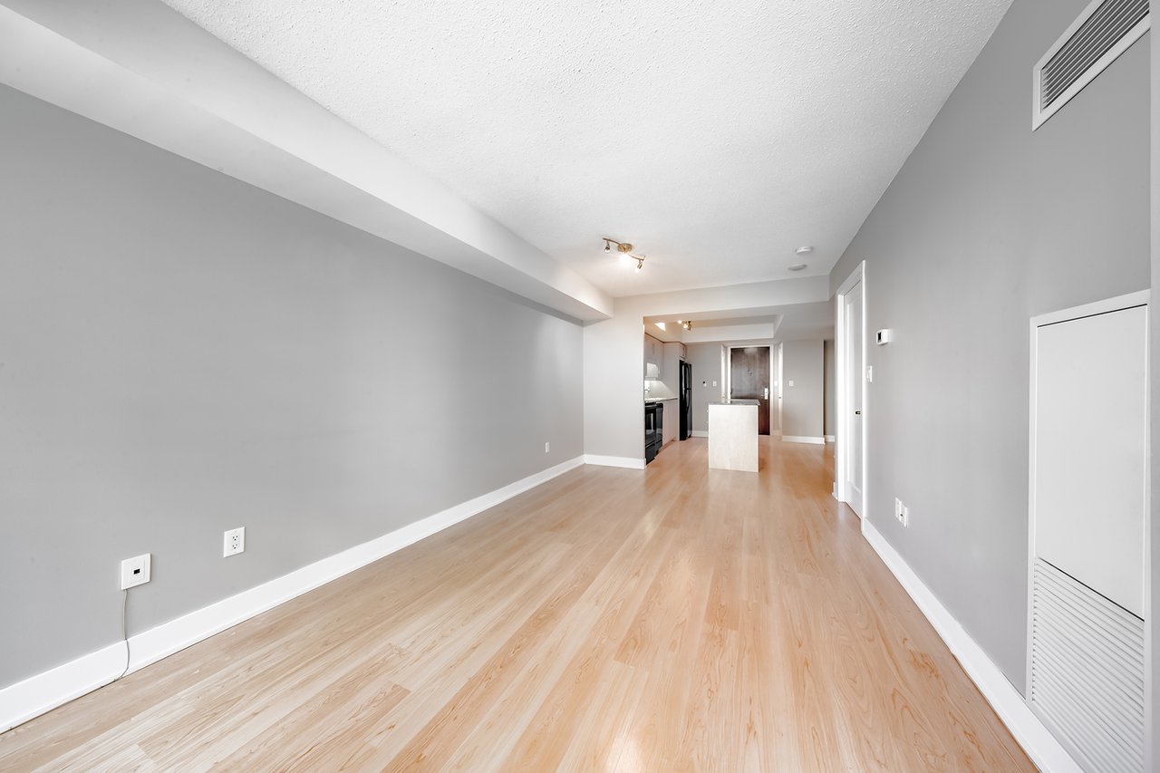 20 Blue Jays Way Unit 1705