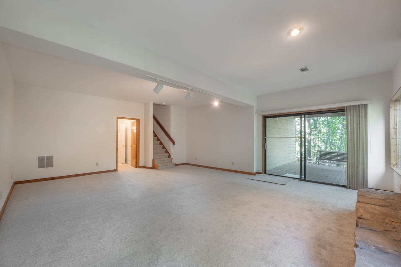 375 N Peak Drive