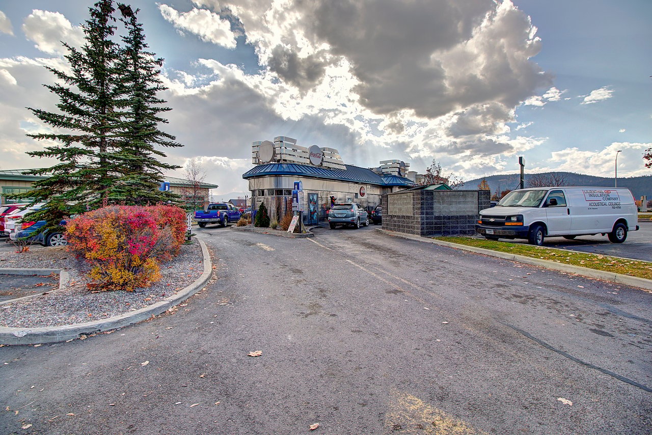 Frugals Drive Through