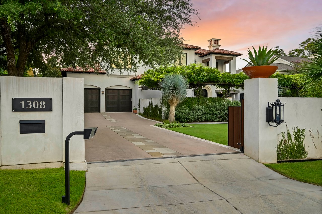 1308 Meriden Lane