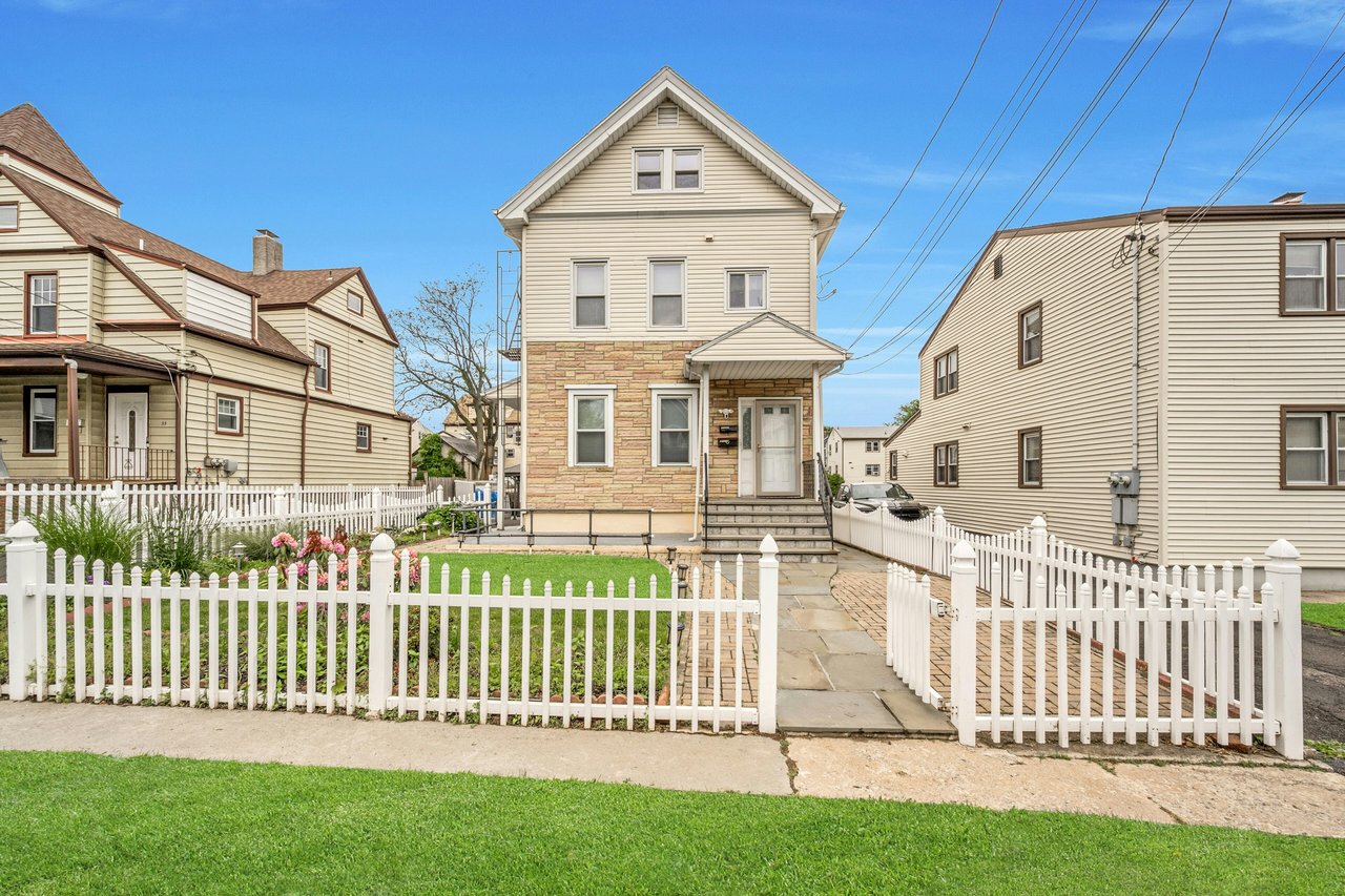 39 Alto Avenue
