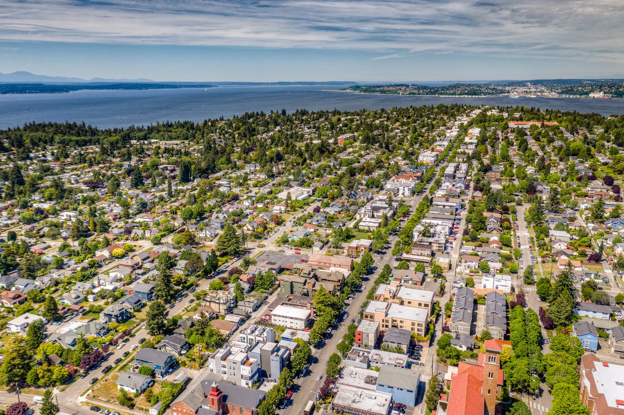 4123 California Avenue SW #403 Penthouse