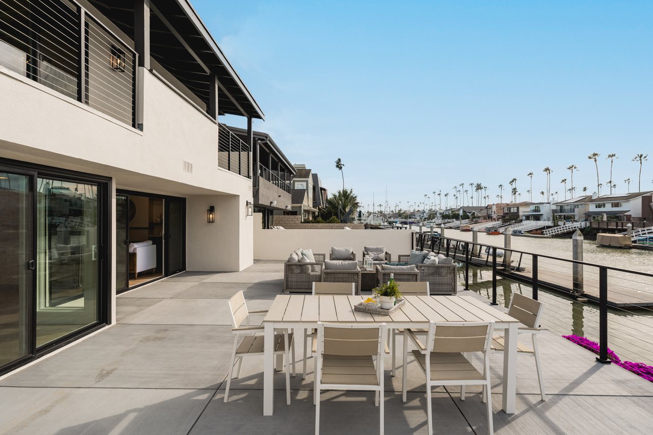 2851 SEAHORSE Avenue