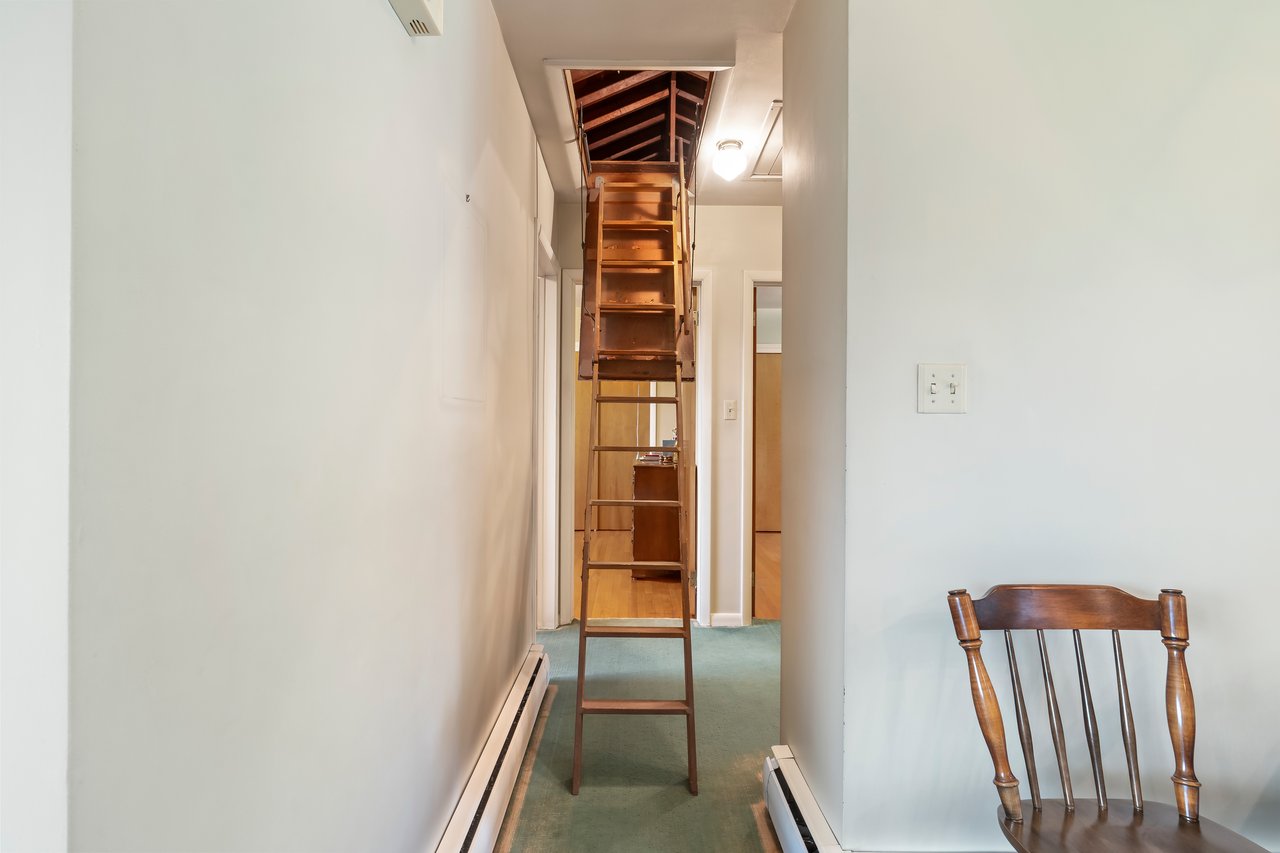 2186 Polk Valley Road