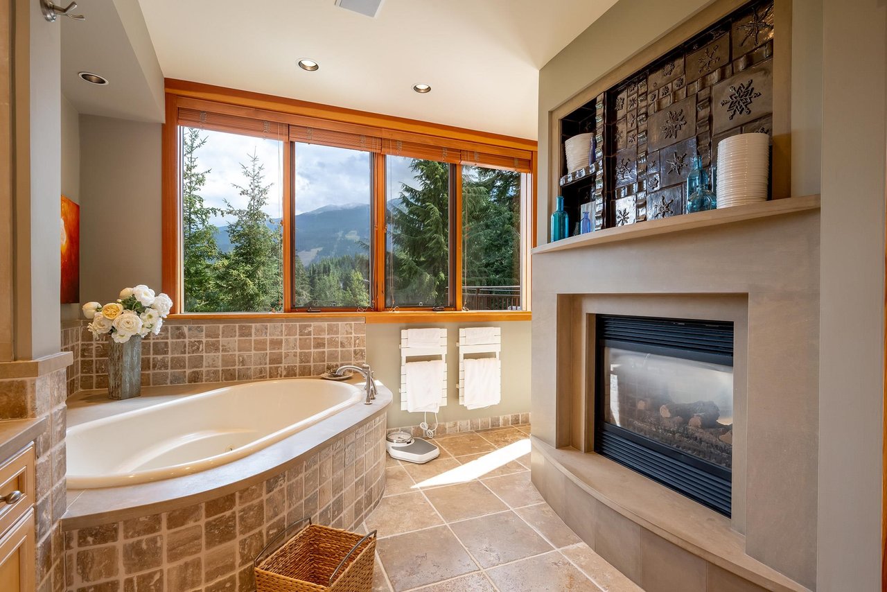 3852 Sunridge Court