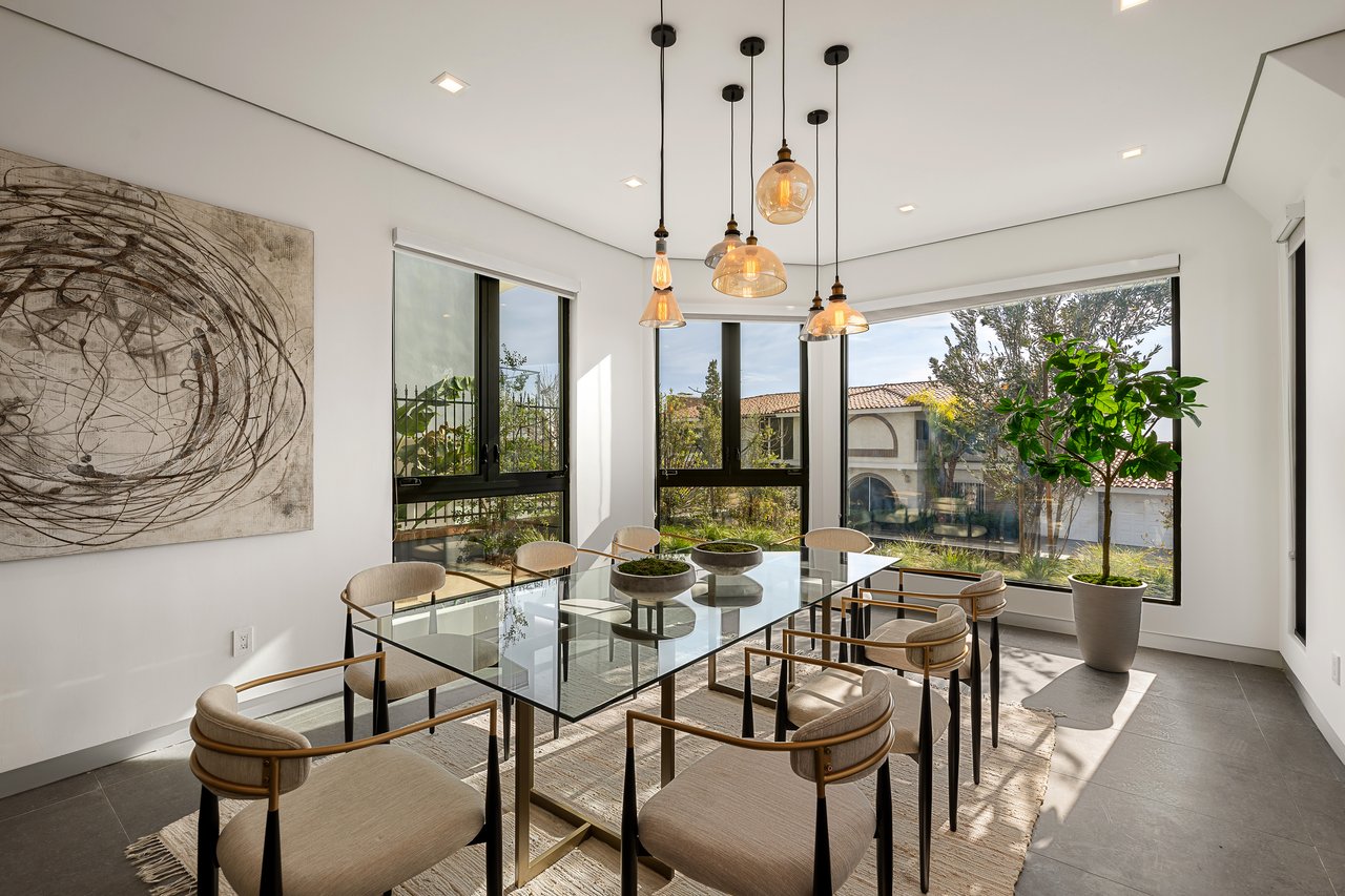 7911 Oceanus Dr, Hollywood HIlls