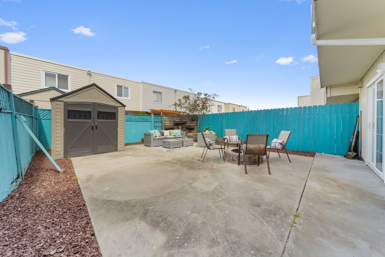 338 Deanne Lane