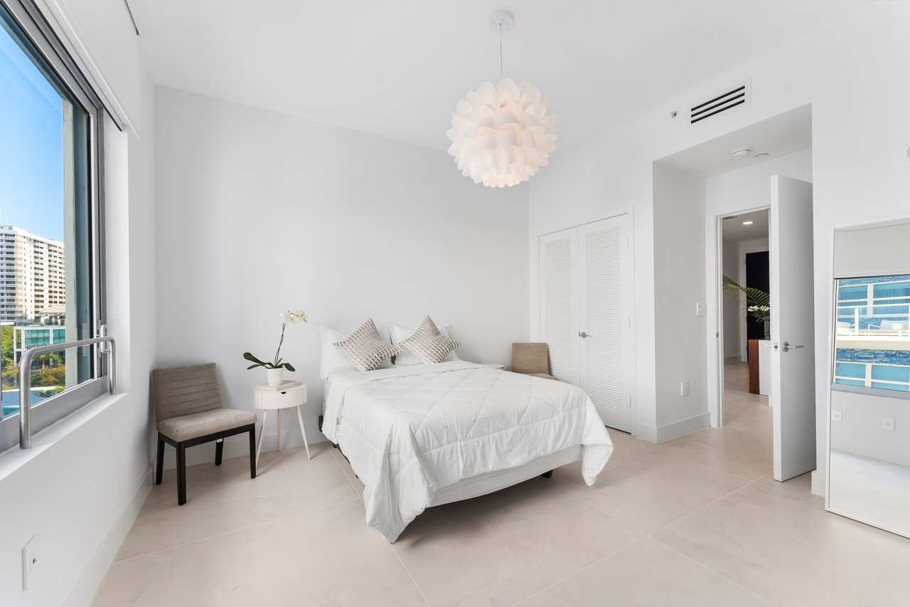 Aqua Gorlin Residence 703