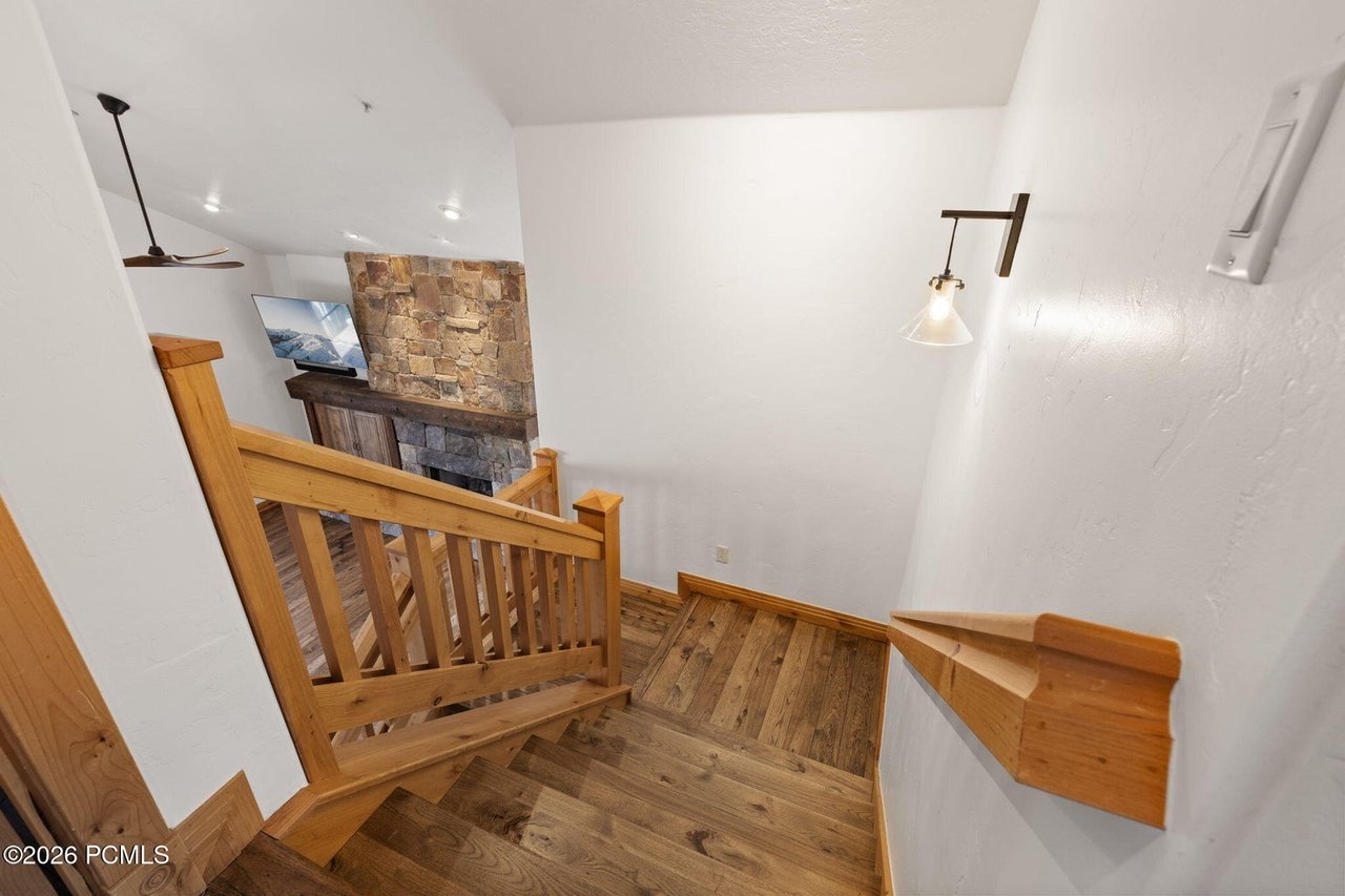 1215 Silver Oak Court 4
