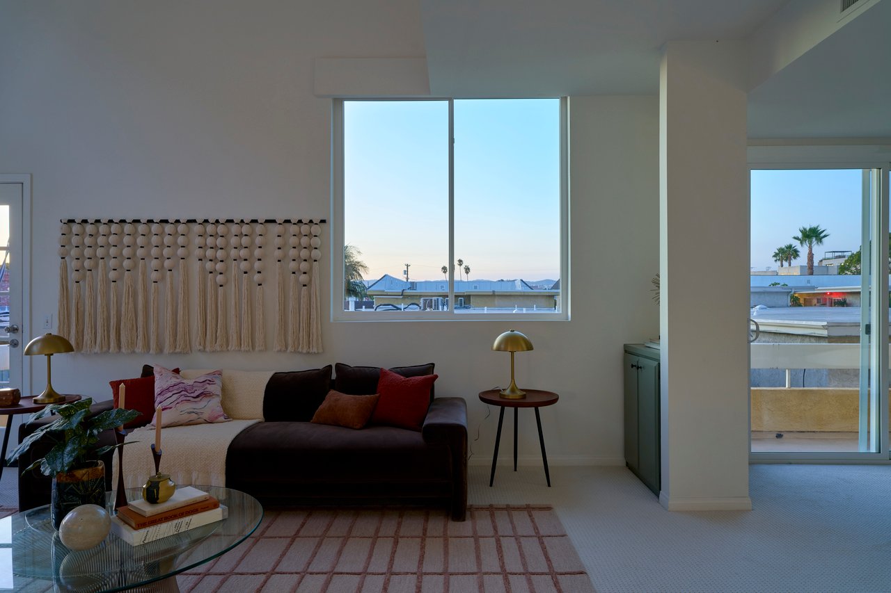 Rare Tri-Level Mar Vista Townhouse 