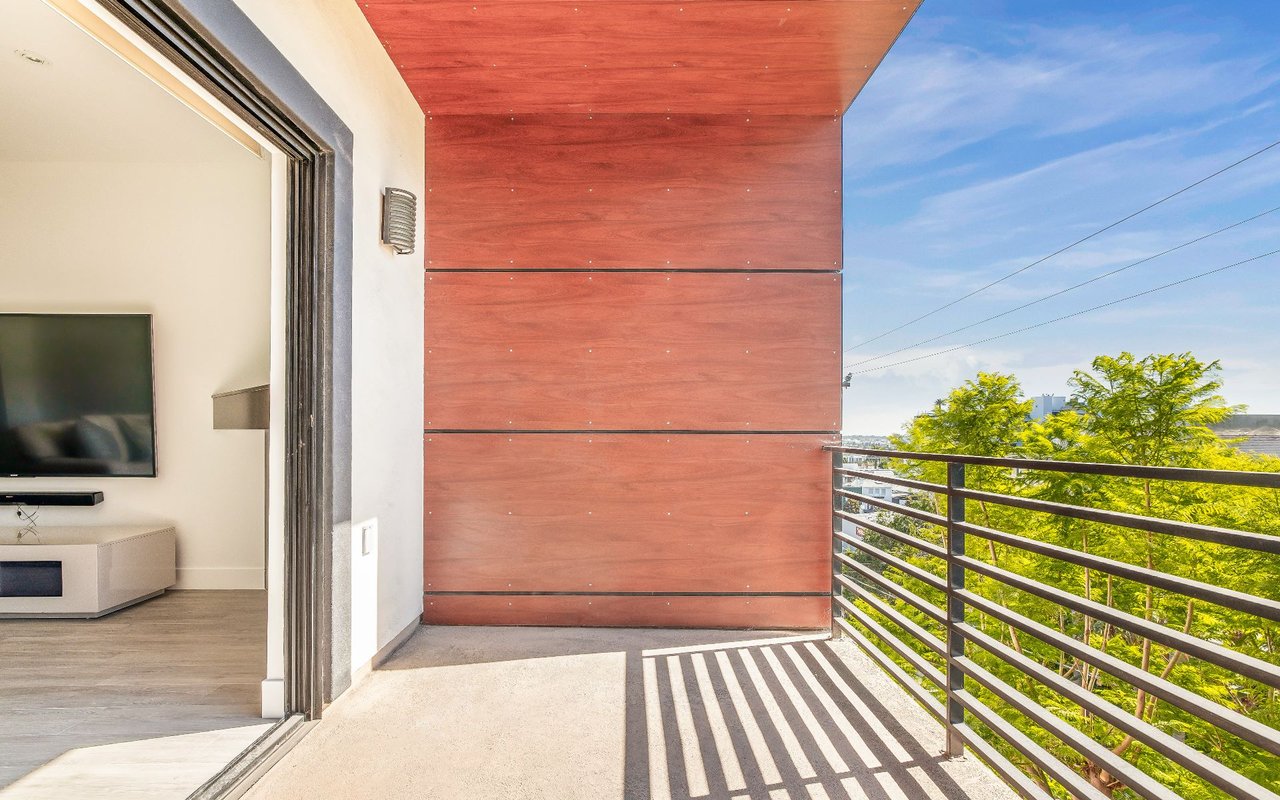 8788 Shoreham Dr Unit: PH43