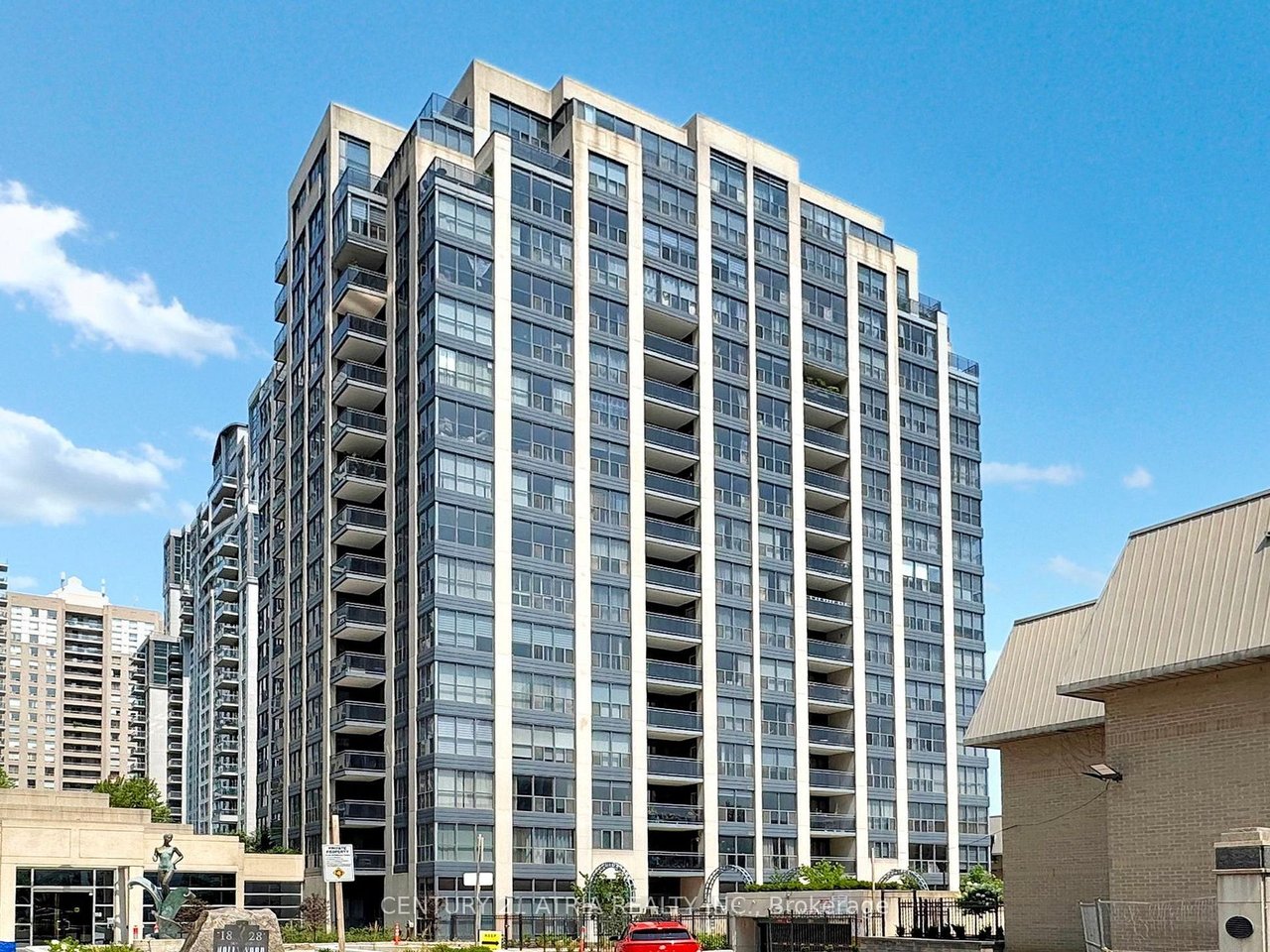 WILLOWDALE PENTHOUSE 