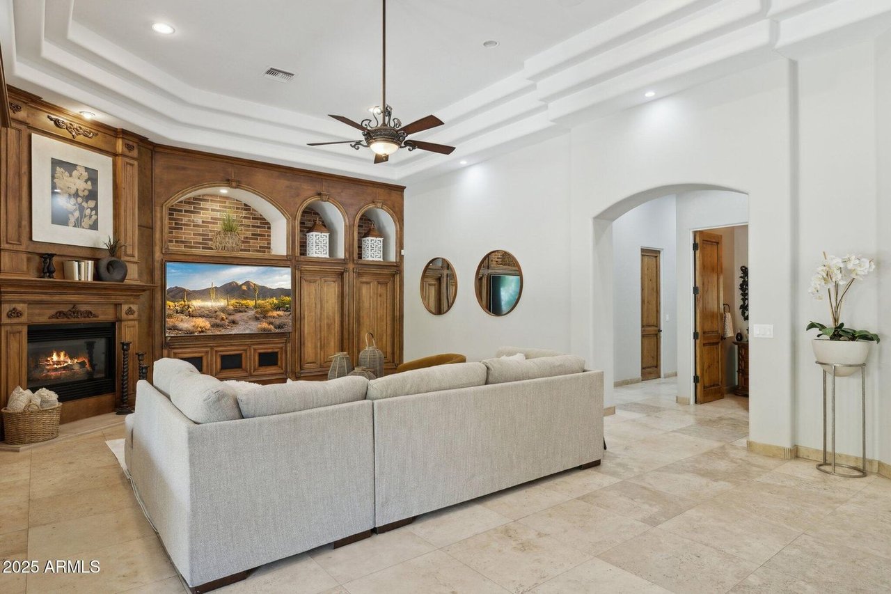 3731 E Halifax Cir 85205
