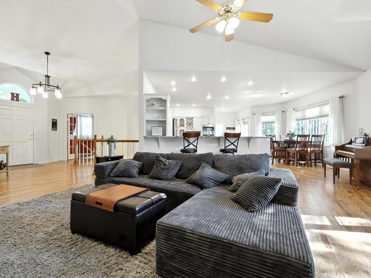 18370 Lazy Summer Way