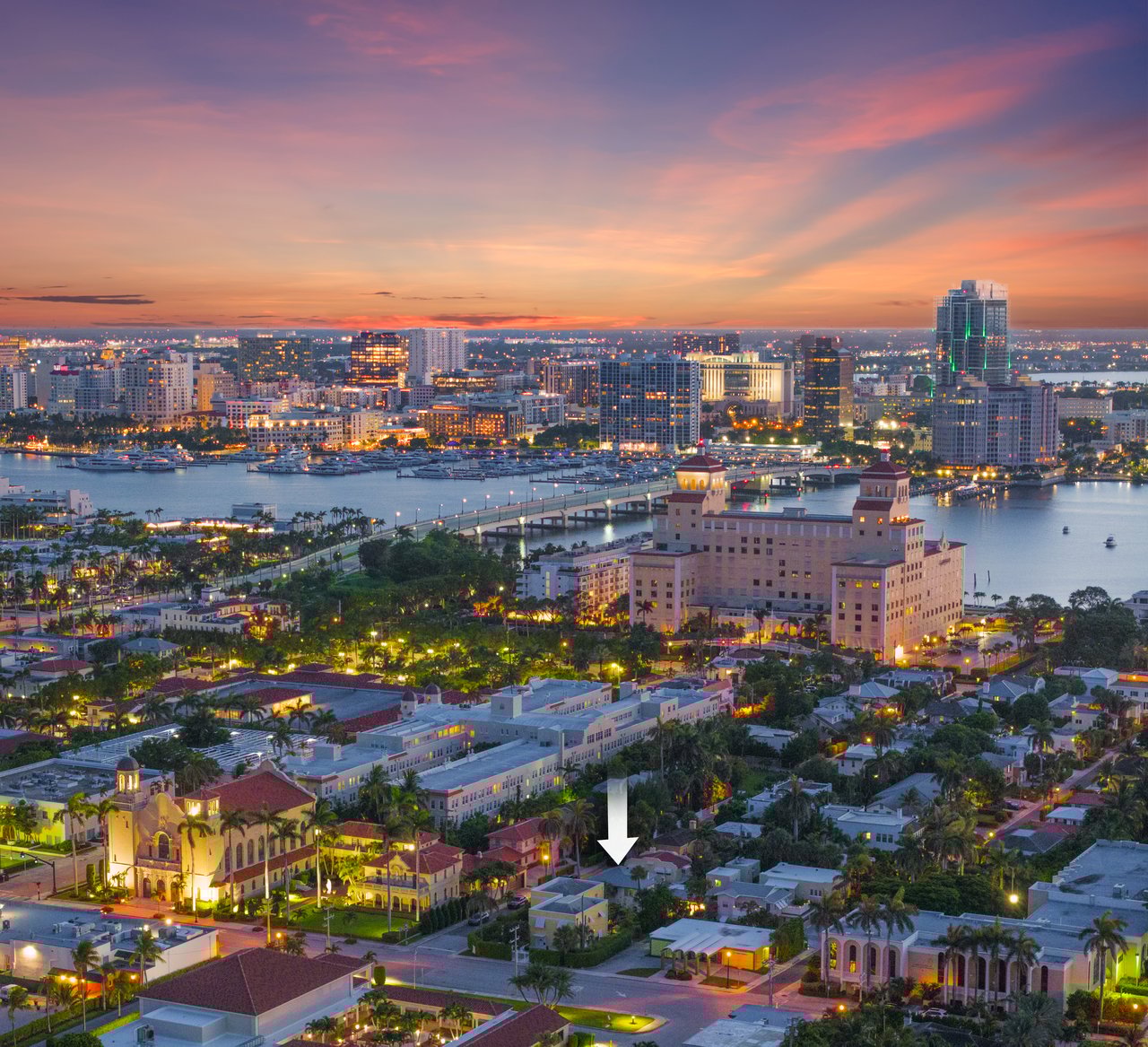 Charming Like New Residence In Town