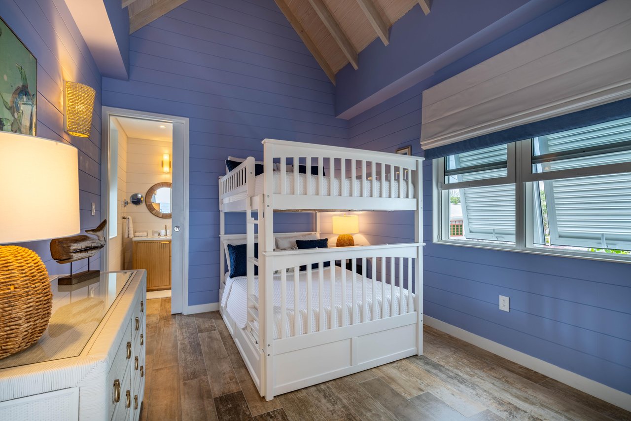 Sea Breeze Beach House 